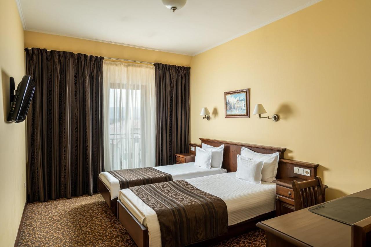 Hotel Leul De Aur Sebeş Buitenkant foto