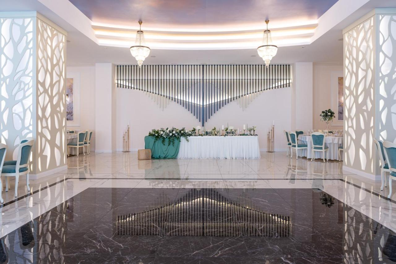 Hotel Leul De Aur Sebeş Buitenkant foto